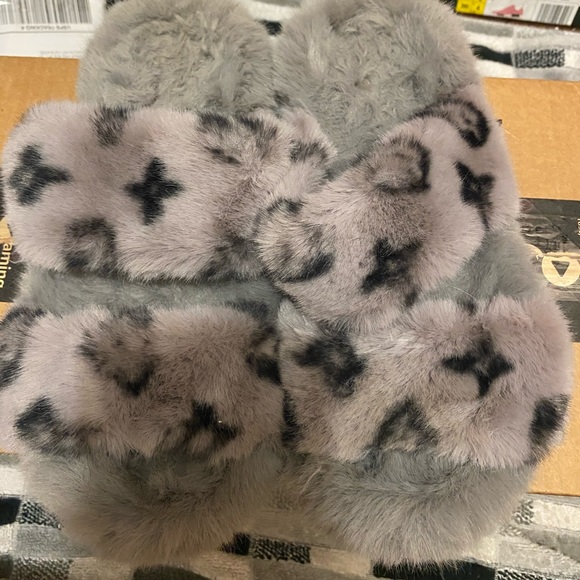 Fuzzy Slides - Picture 4 of 4